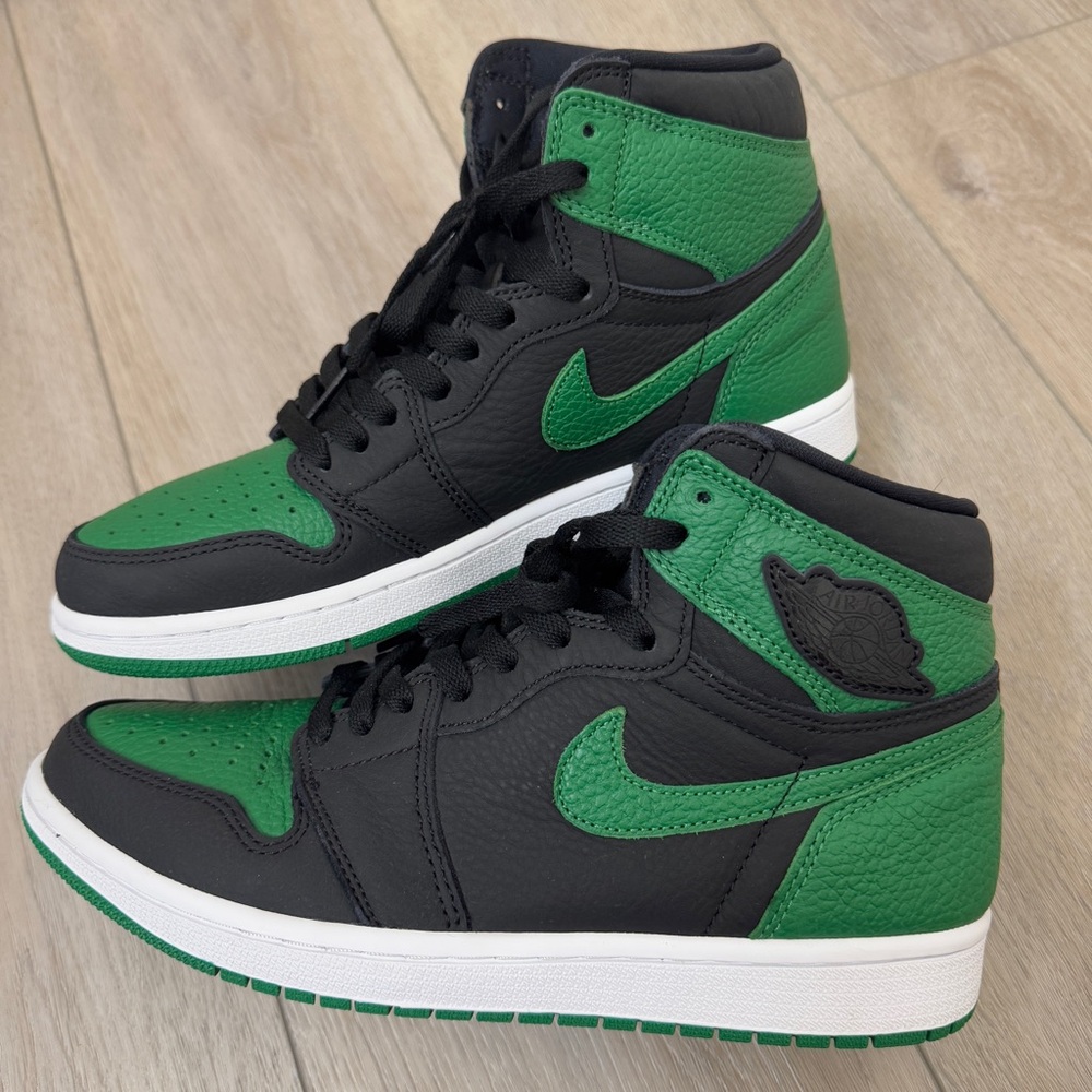 Nike Jordan 1 Retro High “Pine Green “Black Size 8.5